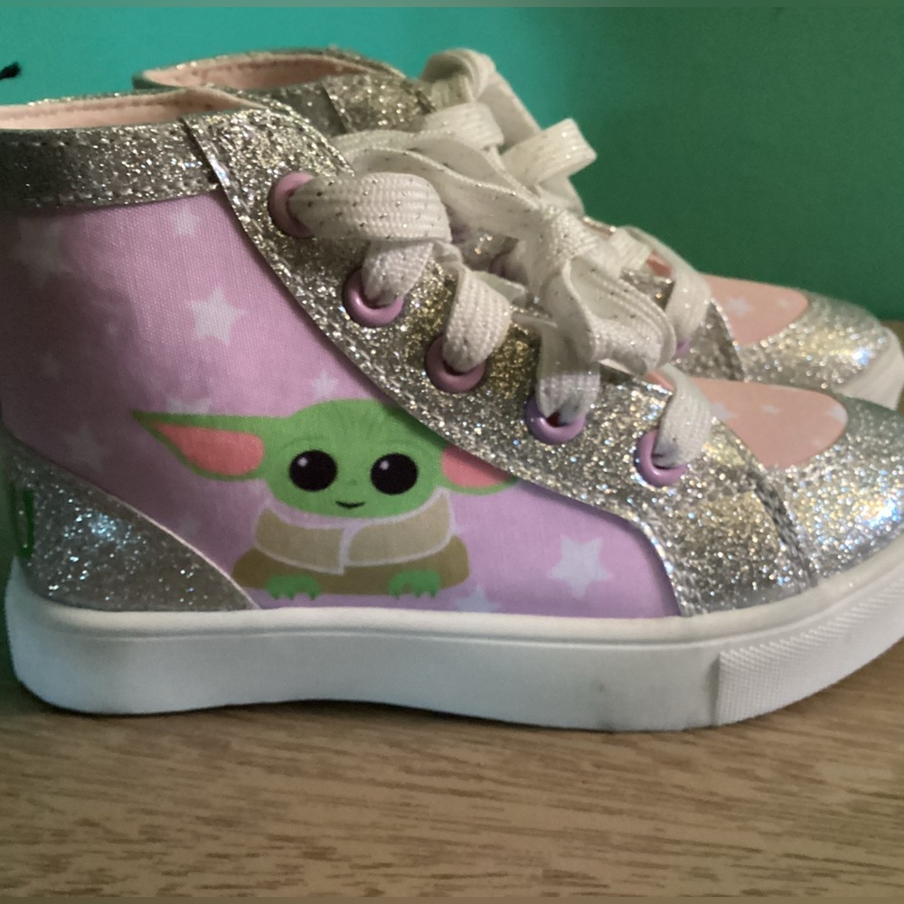 Grogu The Child Star Wars Toddler Girls Hightop Sneaker Size 9 - Picture 5 of 10